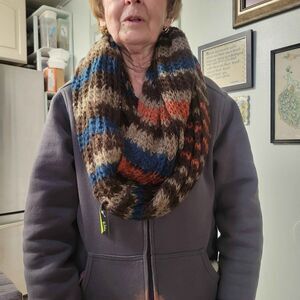 NWT Rikka Women Knit Infiniti Scarf OSFA Blue, Brown, Copper, Gray & Tan